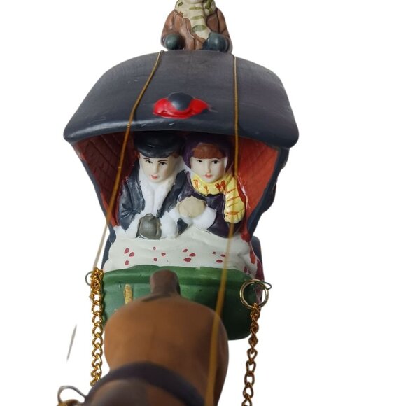 Dickens Collectables Vtg 1995 Horse-Drawn Carriage Christmas Figurine Decoration - Picture 7 of 12